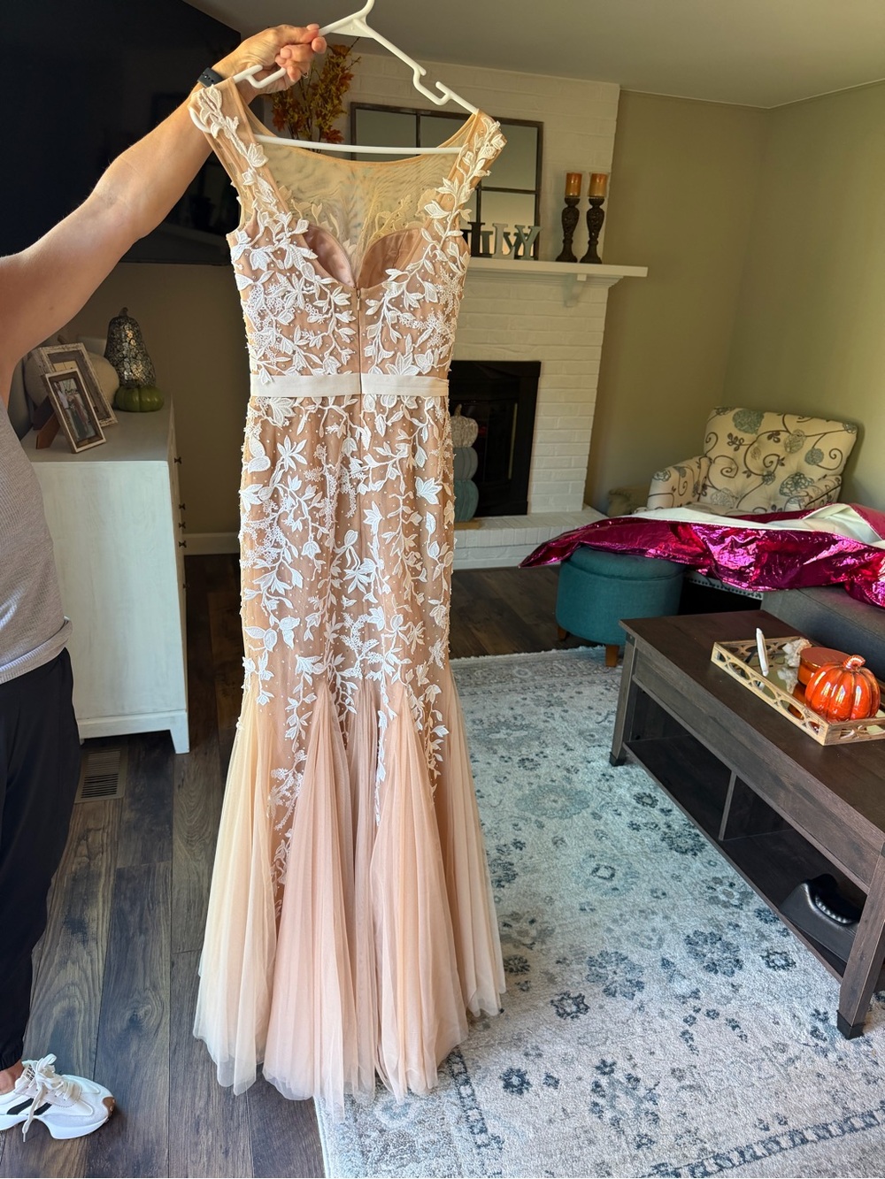 Sherri Hill Nude and White Lace Appliqué Mermaid Gown - Picture 3 of 5